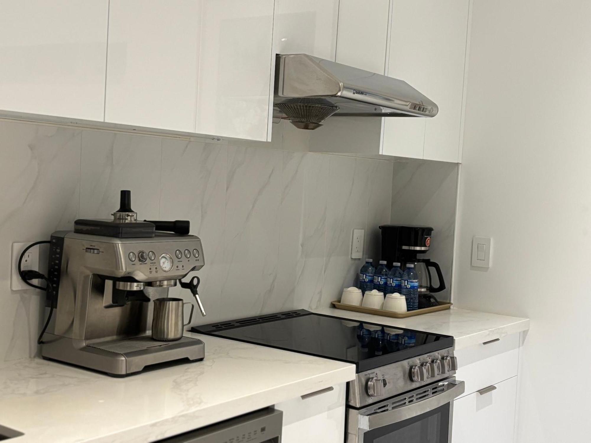 Cozy Family Suite In Vancouver Near Ubc Екстериор снимка